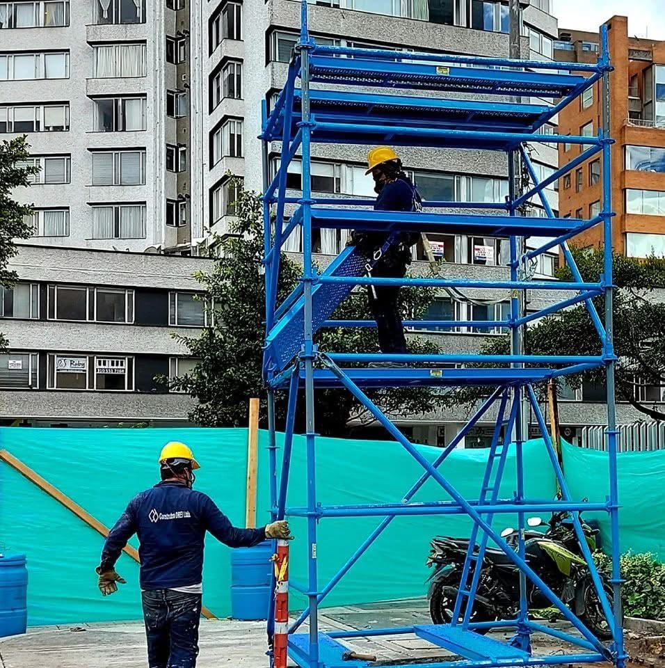 Andamio multidireccional en obra